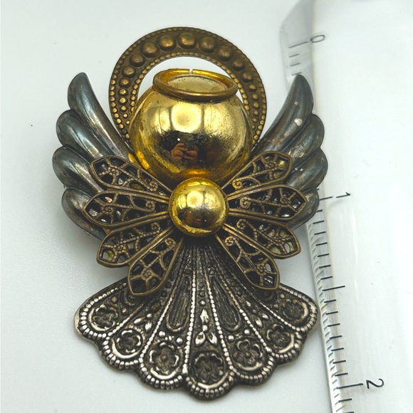 Vintage Victorian style Guardian Angel Christmas Brooch Silver & Gold Tone - Picture 4 of 5